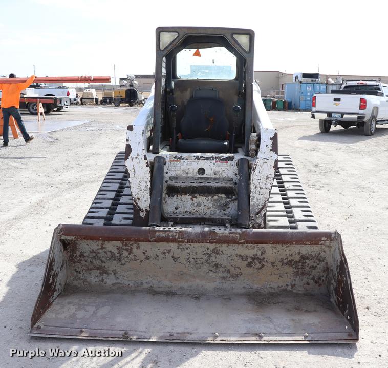 image for item EC9480 2004 Bobcat T250 skid steer