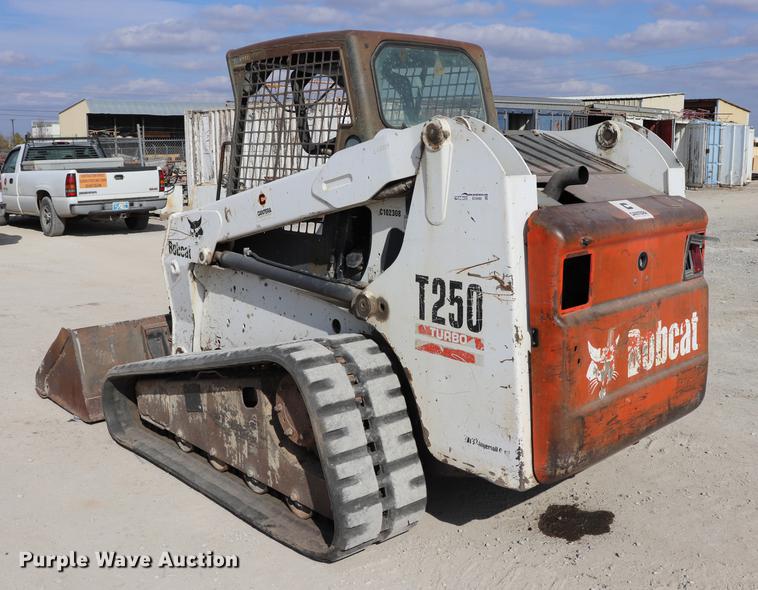 image for item EC9480 2004 Bobcat T250 skid steer