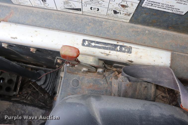 image for item EC9480 2004 Bobcat T250 skid steer