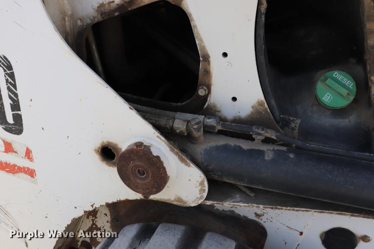 image for item EC9480 2004 Bobcat T250 skid steer