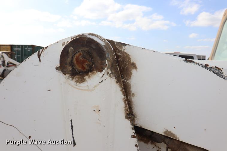 image for item EC9480 2004 Bobcat T250 skid steer