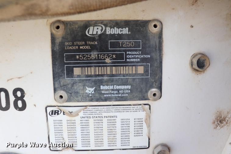 image for item EC9480 2004 Bobcat T250 skid steer