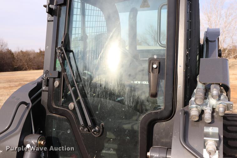 image for item EC9483 2017 New Holland L230 skid steer