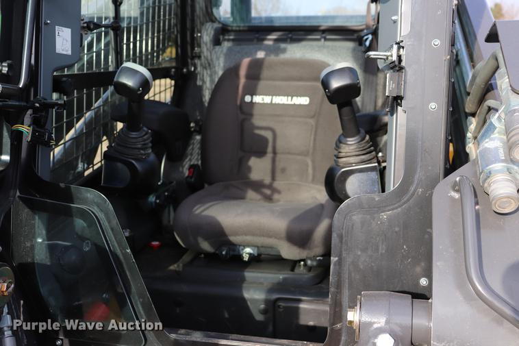 image for item EC9483 2017 New Holland L230 skid steer