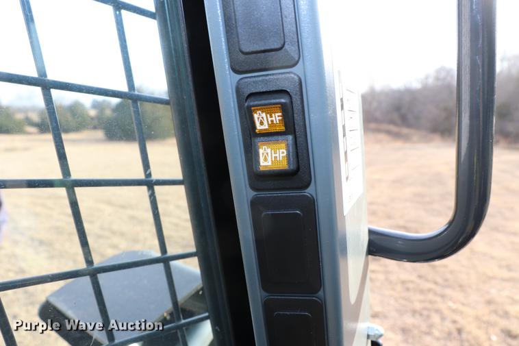 image for item EC9483 2017 New Holland L230 skid steer