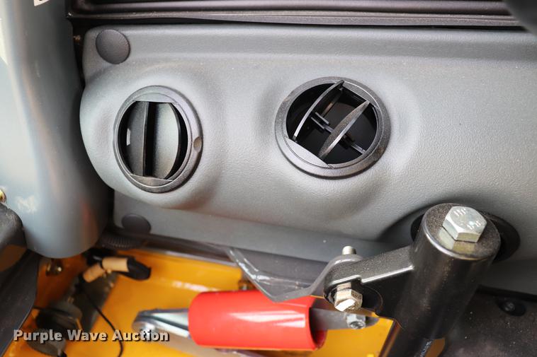 image for item EC9483 2017 New Holland L230 skid steer