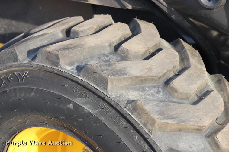 image for item EC9483 2017 New Holland L230 skid steer