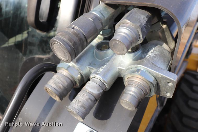 image for item EC9483 2017 New Holland L230 skid steer