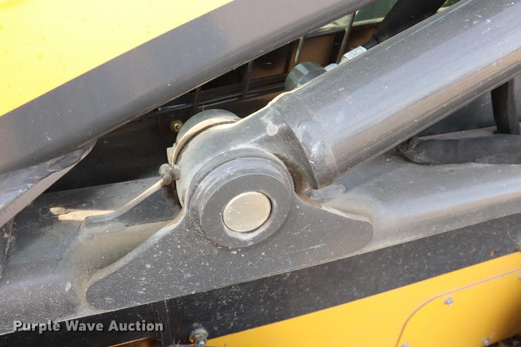 image for item EC9483 2017 New Holland L230 skid steer