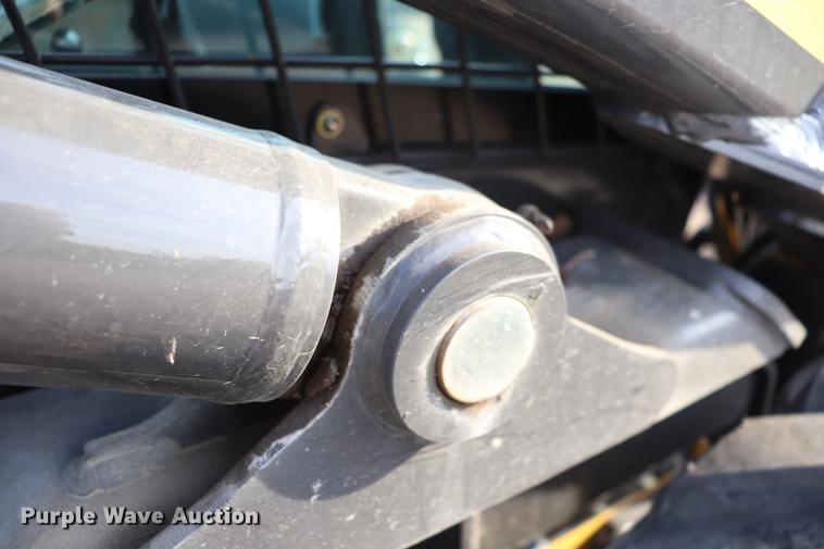 image for item EC9483 2017 New Holland L230 skid steer