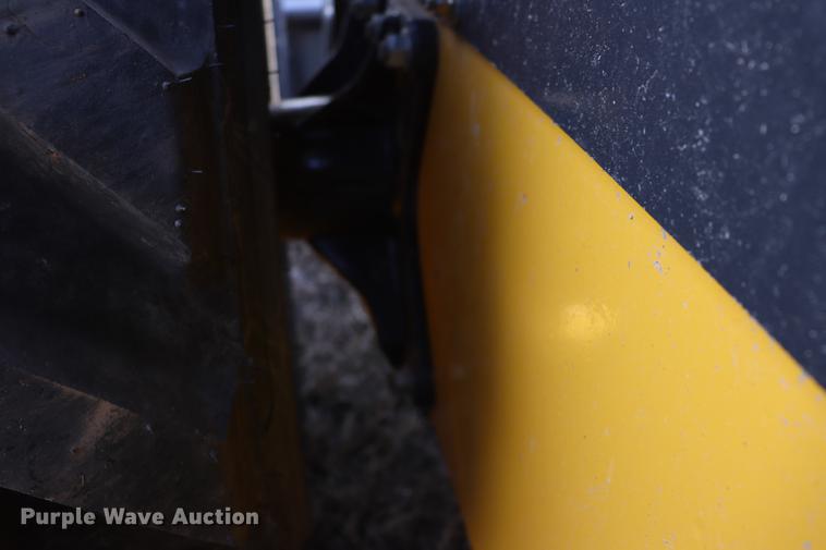 image for item EC9483 2017 New Holland L230 skid steer