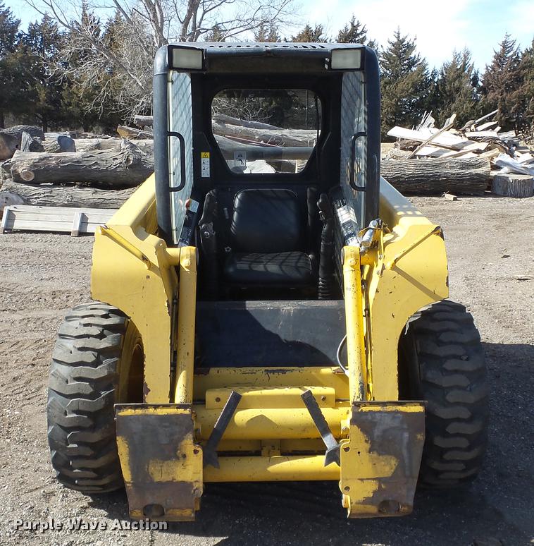 image for item EH9019 2000 John Deere 250 skid steer