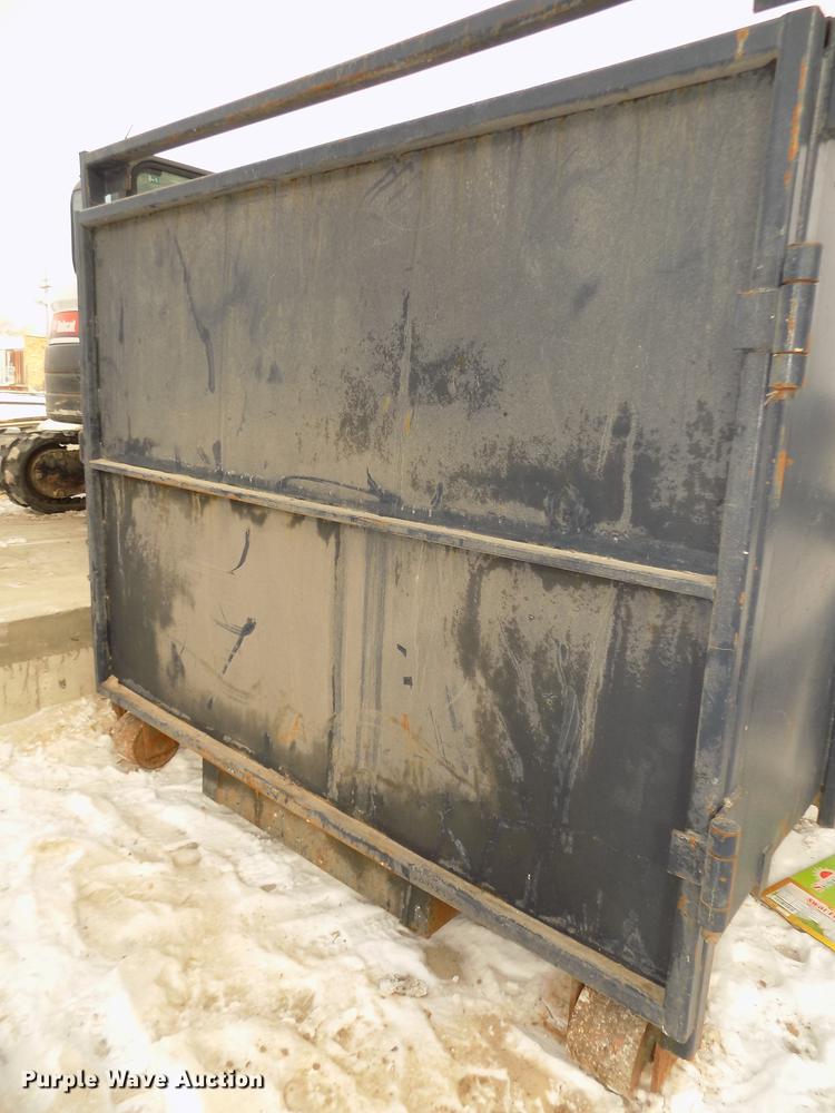 image for item G1027 Roll off container