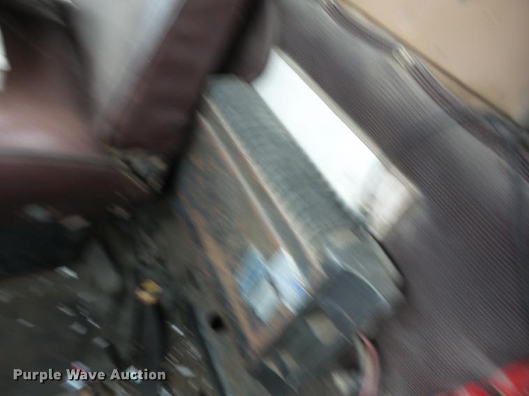 image for item J8536 1978 International F2574 crane truck