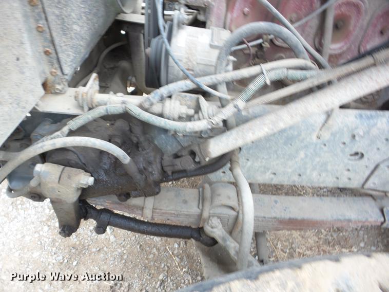 image for item J8536 1978 International F2574 crane truck