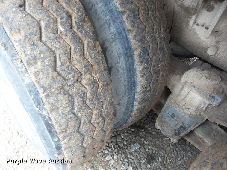 image for item J8536 1978 International F2574 crane truck