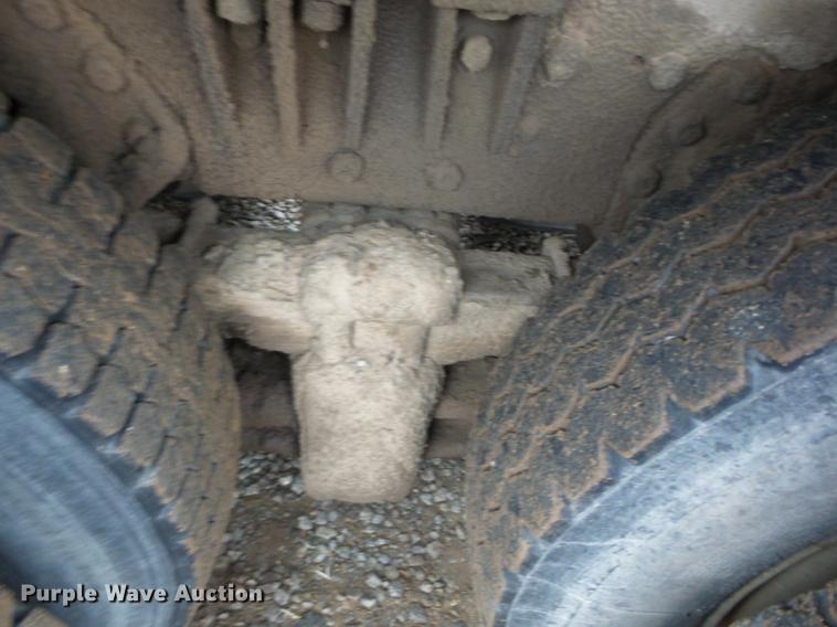 image for item J8536 1978 International F2574 crane truck