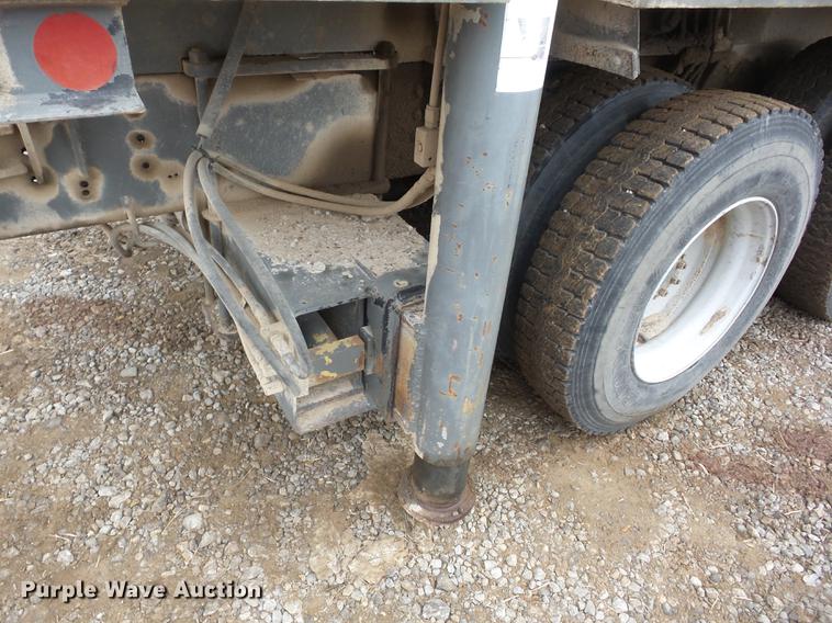 image for item J8536 1978 International F2574 crane truck