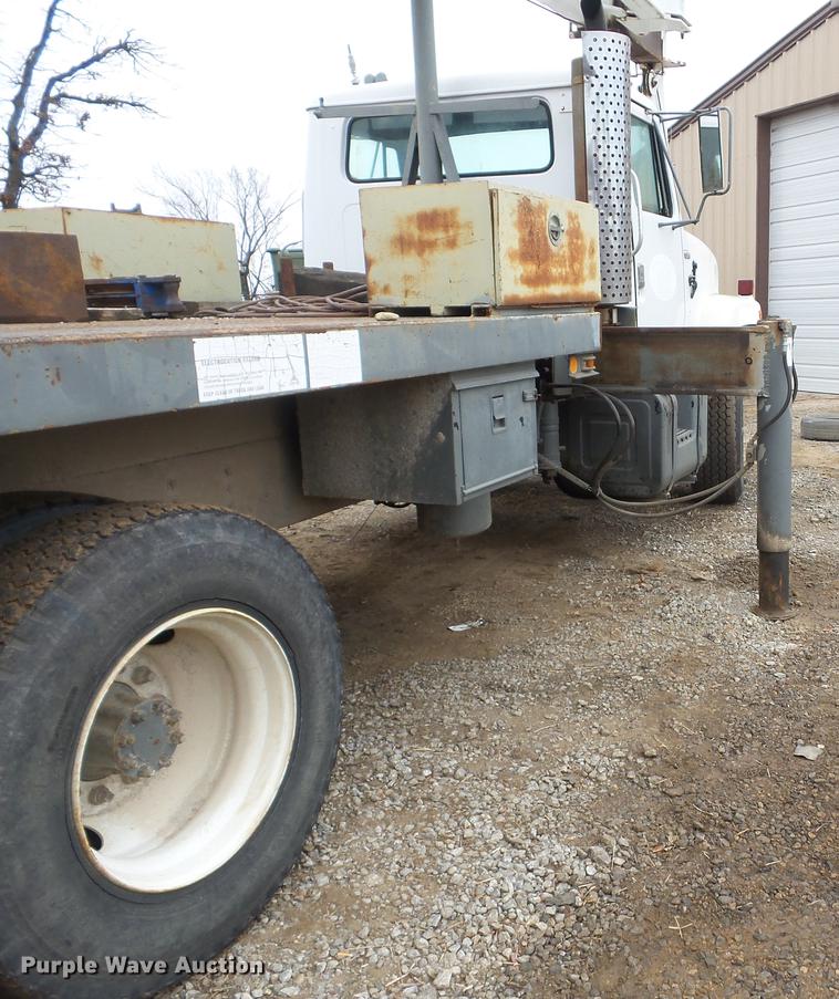 image for item J8536 1978 International F2574 crane truck