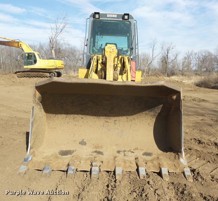 image for item J8538 2002 John Deere 755C track loader