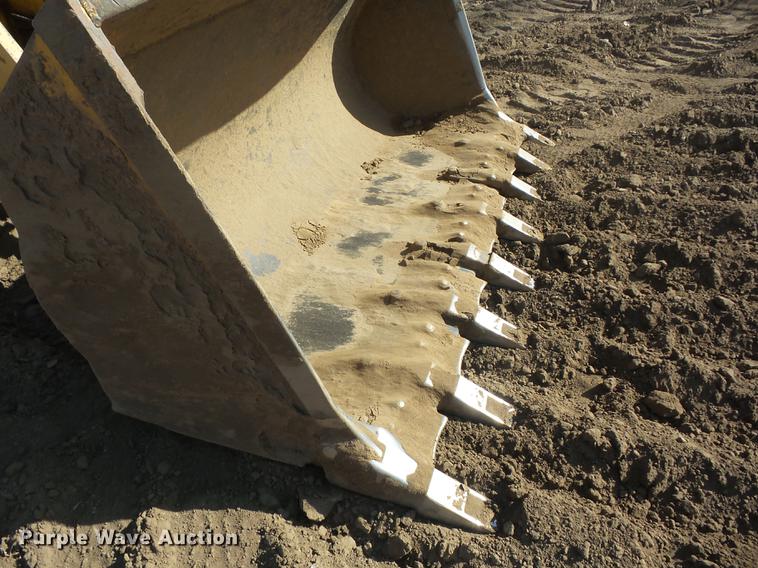 image for item J8538 2002 John Deere 755C track loader