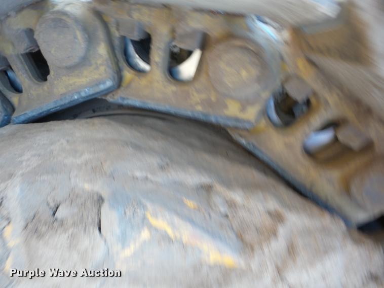 image for item J8538 2002 John Deere 755C track loader