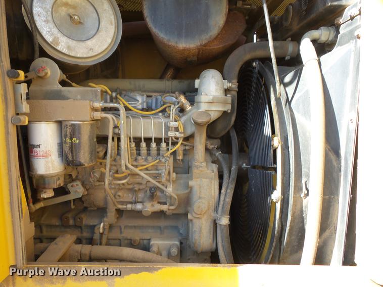 image for item J8538 2002 John Deere 755C track loader