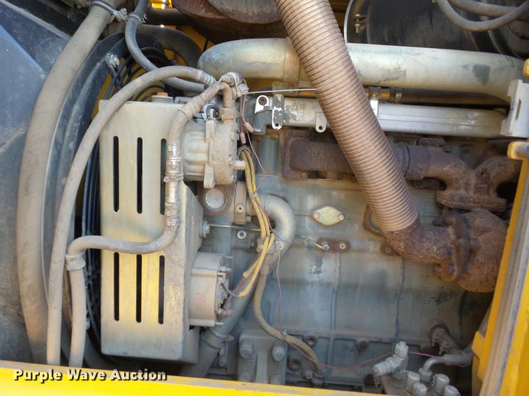 image for item J8538 2002 John Deere 755C track loader