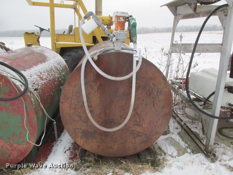 image for item K6073 500 gallon fuel tank