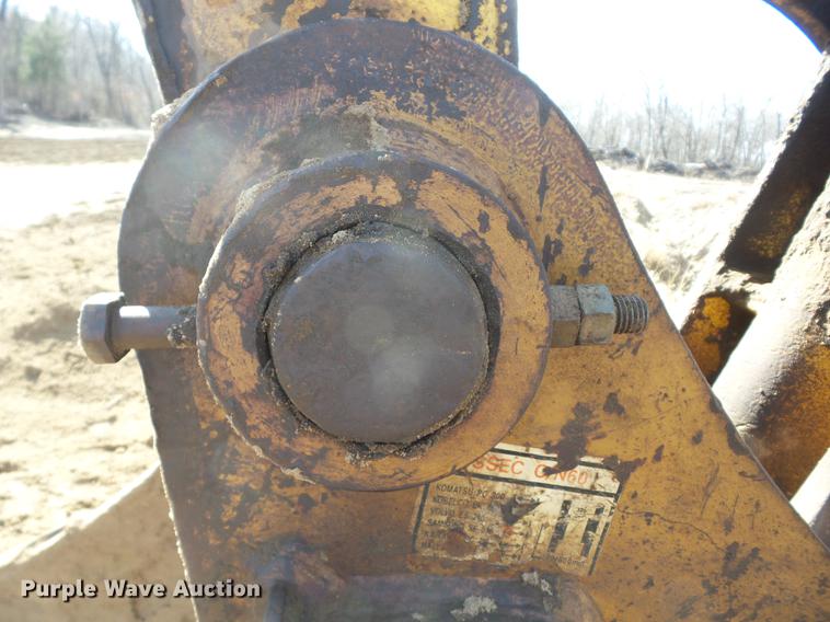 image for item K6282 1997 Komatsu PC200LC-6LE excavator