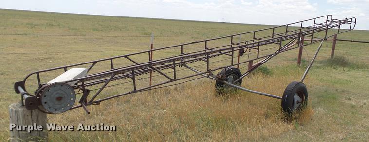 image for item BZ9127 Mayrath square bale elevator