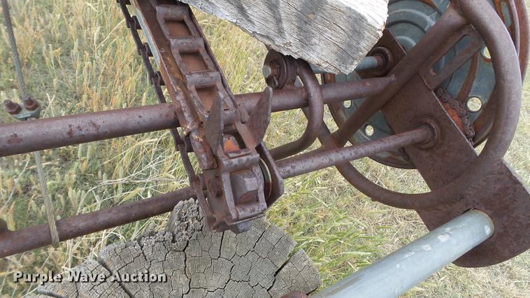 image for item BZ9127 Mayrath square bale elevator