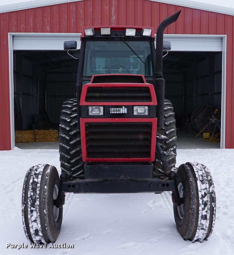 image for item DB0389 1983 Case IH 2394 tractor