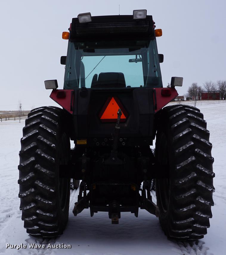 image for item DB0389 1983 Case IH 2394 tractor