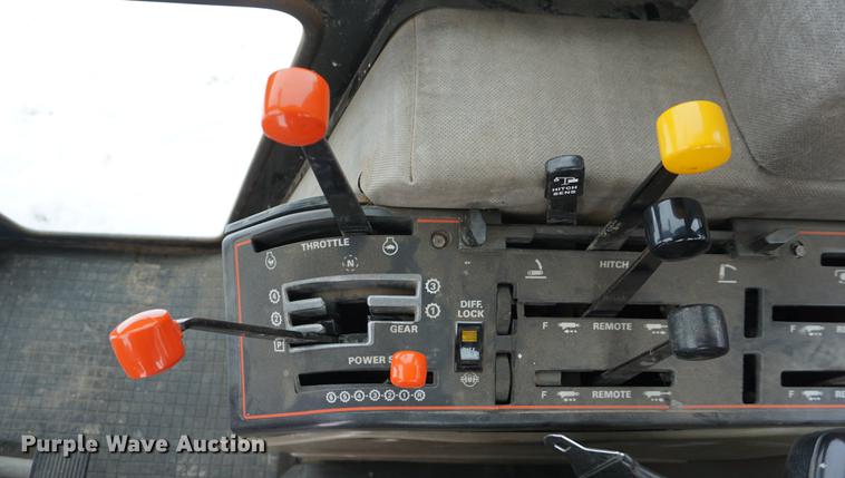 image for item DB0389 1983 Case IH 2394 tractor