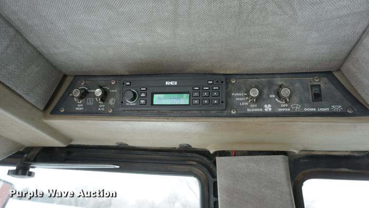 image for item DB0389 1983 Case IH 2394 tractor