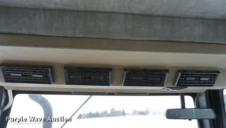 image for item DB0389 1983 Case IH 2394 tractor