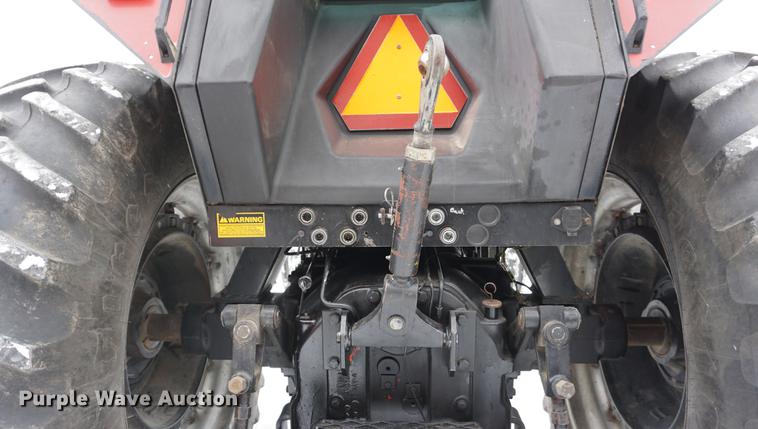 image for item DB0389 1983 Case IH 2394 tractor