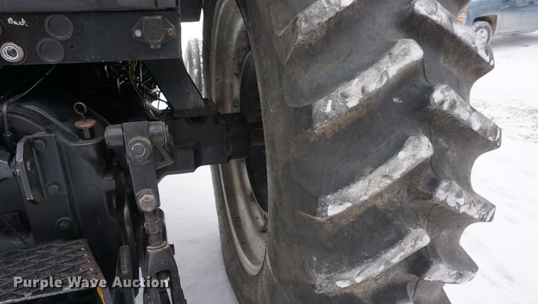 image for item DB0389 1983 Case IH 2394 tractor