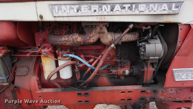 image for item DB0427 1970 International 1456 tractor