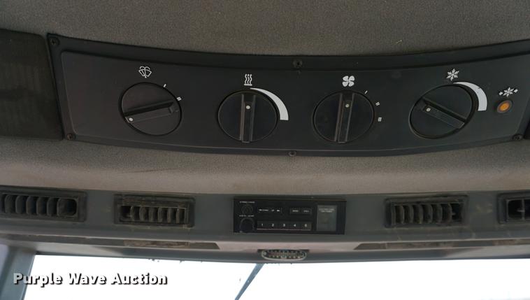 image for item DB0430 1991 Case IH 7130 MFWD tractor