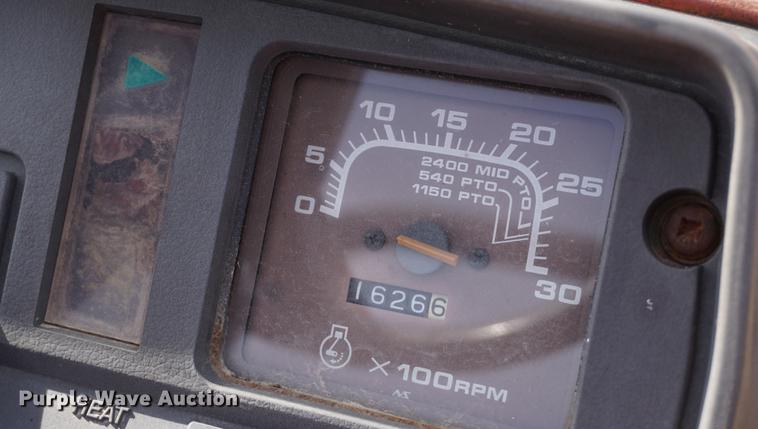 image for item DB0442 1988 Case IH 245 tractor