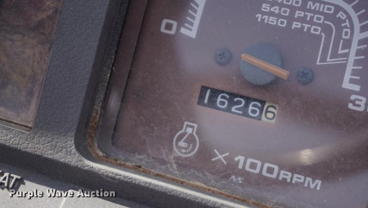 image for item DB0442 1988 Case IH 245 tractor