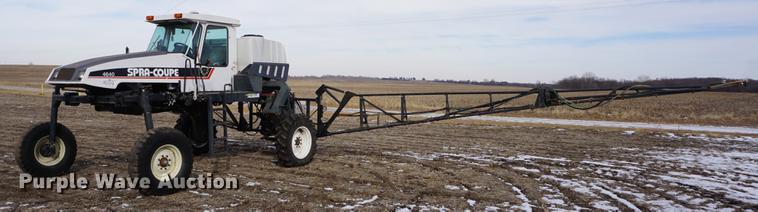 image for item DB0443 1998 SpraCoupe 4640 self-propelled sprayer