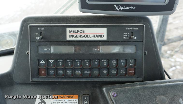 image for item DB0443 1998 SpraCoupe 4640 self-propelled sprayer