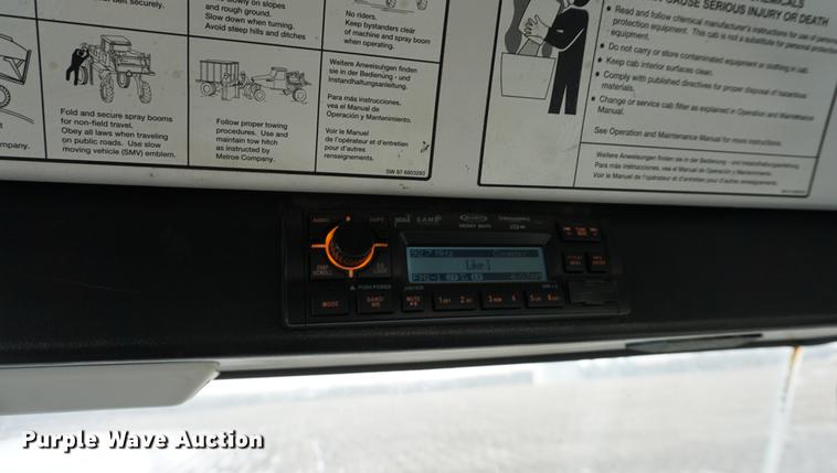 image for item DB0443 1998 SpraCoupe 4640 self-propelled sprayer