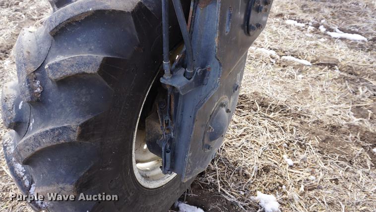 image for item DB0443 1998 SpraCoupe 4640 self-propelled sprayer