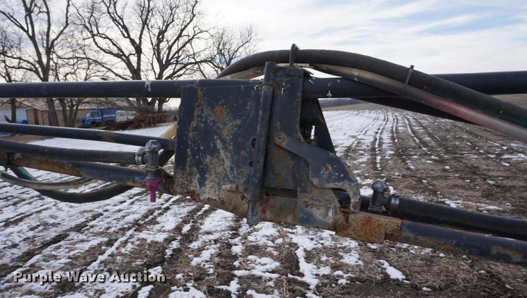 image for item DB0443 1998 SpraCoupe 4640 self-propelled sprayer