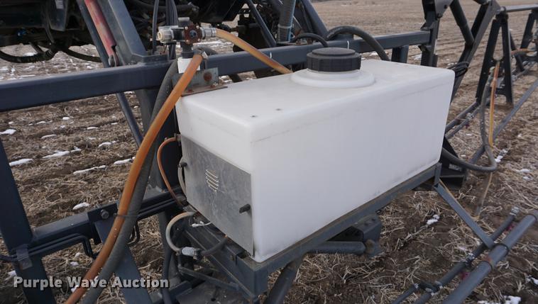 image for item DB0443 1998 SpraCoupe 4640 self-propelled sprayer