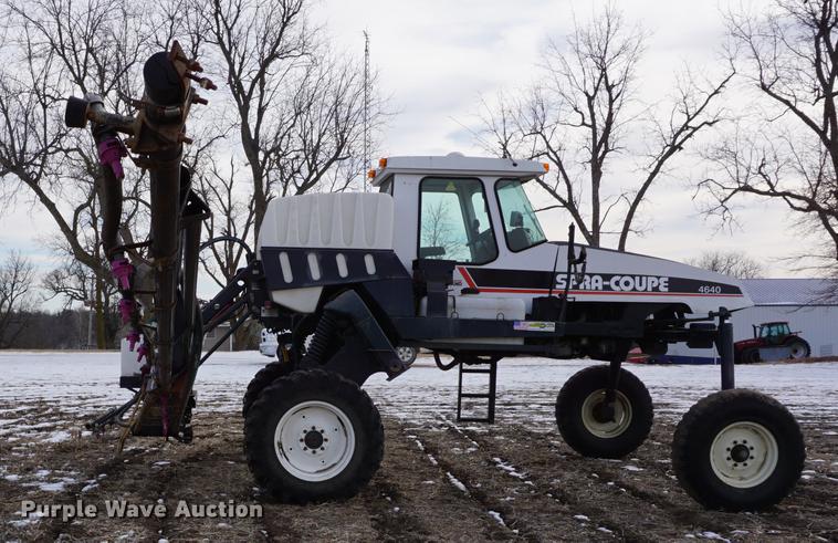 image for item DB0443 1998 SpraCoupe 4640 self-propelled sprayer
